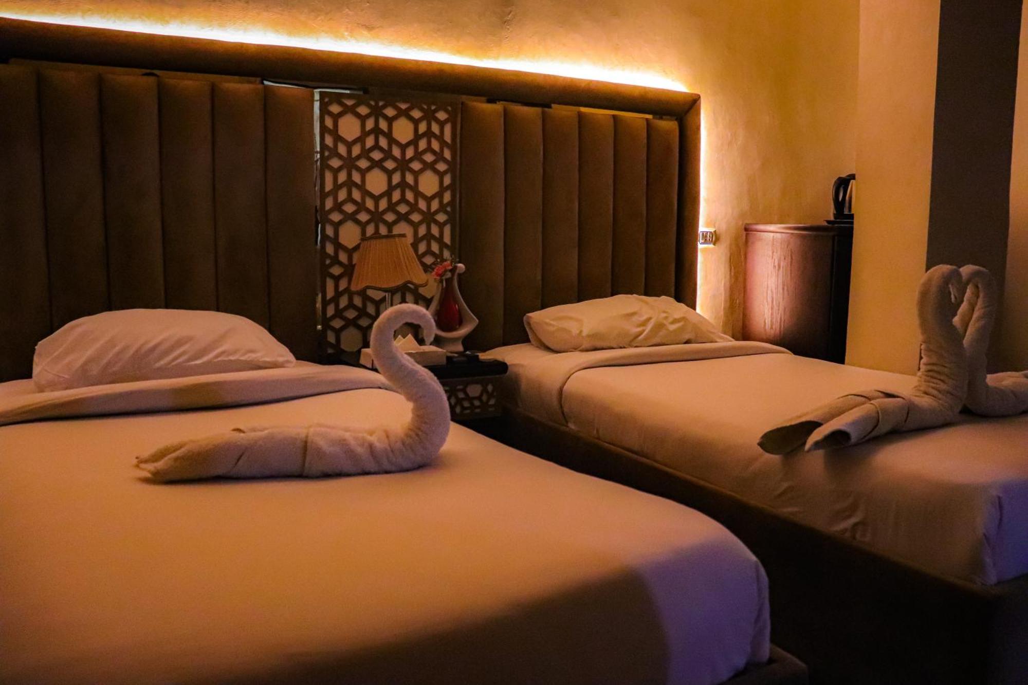 Golden Pyramids Inn Kafret el-Gabal Exterior foto
