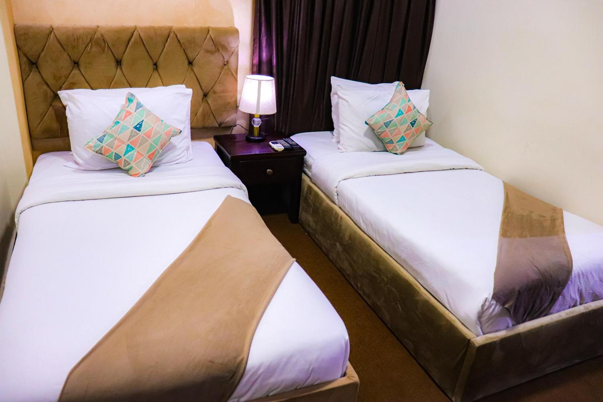Golden Pyramids Inn Kafret el-Gabal Exterior foto