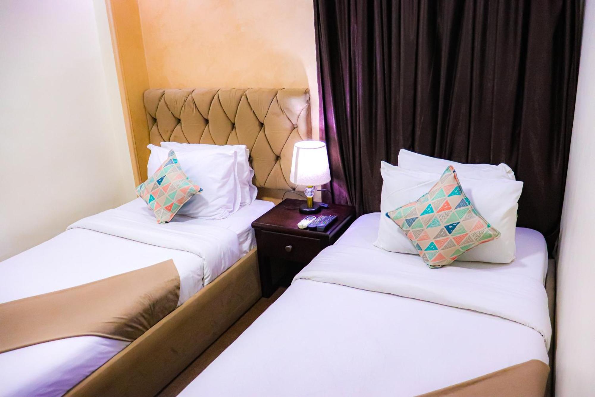 Golden Pyramids Inn Kafret el-Gabal Exterior foto